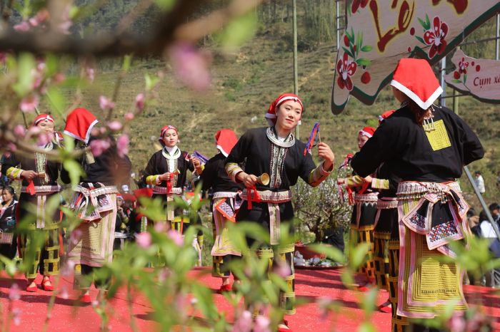 SaPa tháng 1 chìm trong sắc màu lễ hội.