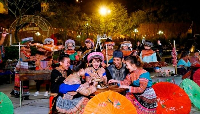 Tôn trọng văn hoá địa phương khi tham gia các hoạt động tại chợ tình SaPa