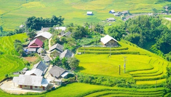 Giữ gìn môi trường khi trải nghiệm trekking bản Lao Chải