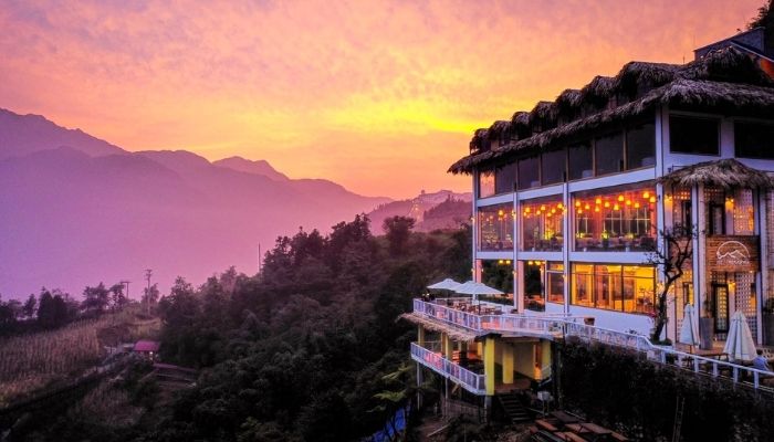 Di chuyển dễ dàng để chạm đến những quán cafe view núi tuyệt đẹp